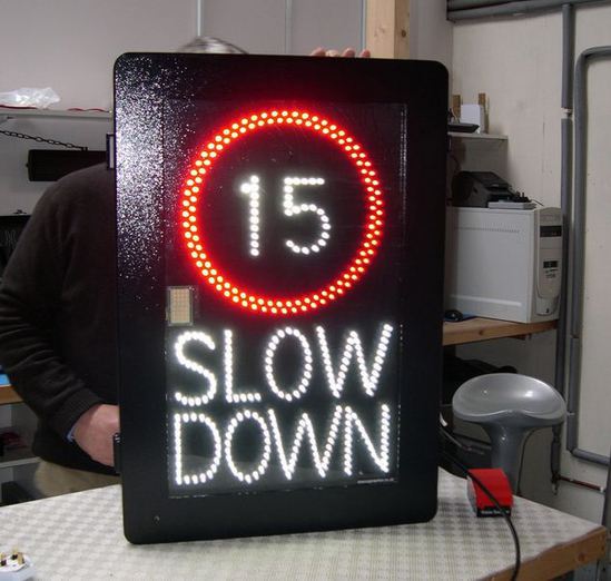 traffic-information-led-road-signs-messagemaker-displays-esi