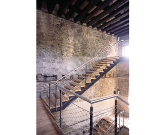 Q-line® bespoke stainless steel balustrades | Q-railing ...