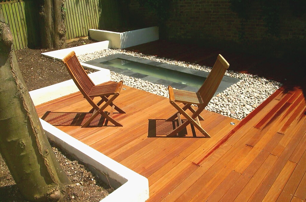 Balau hardwood decking smooth, reeded and grooved Round Wood of