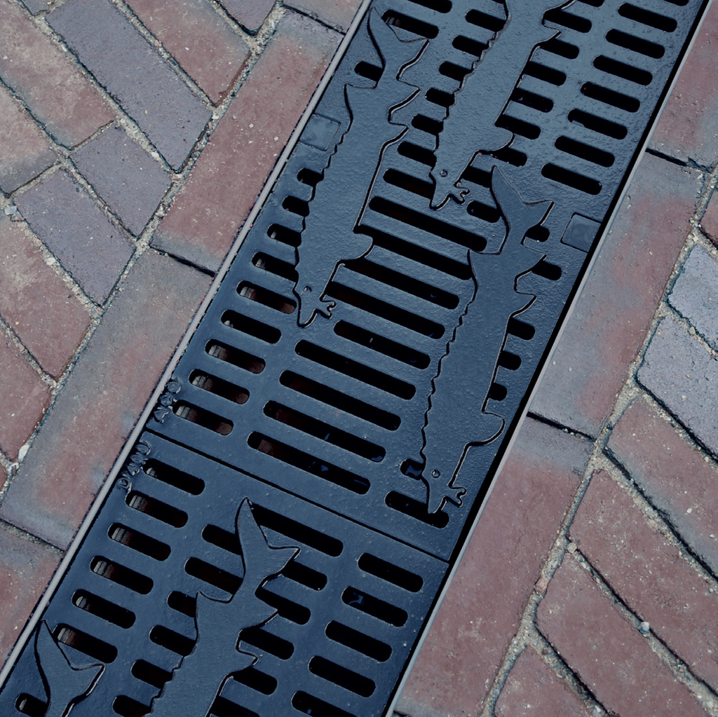 Bespoke Freestyle grating solution for historic town | ACO Water ...