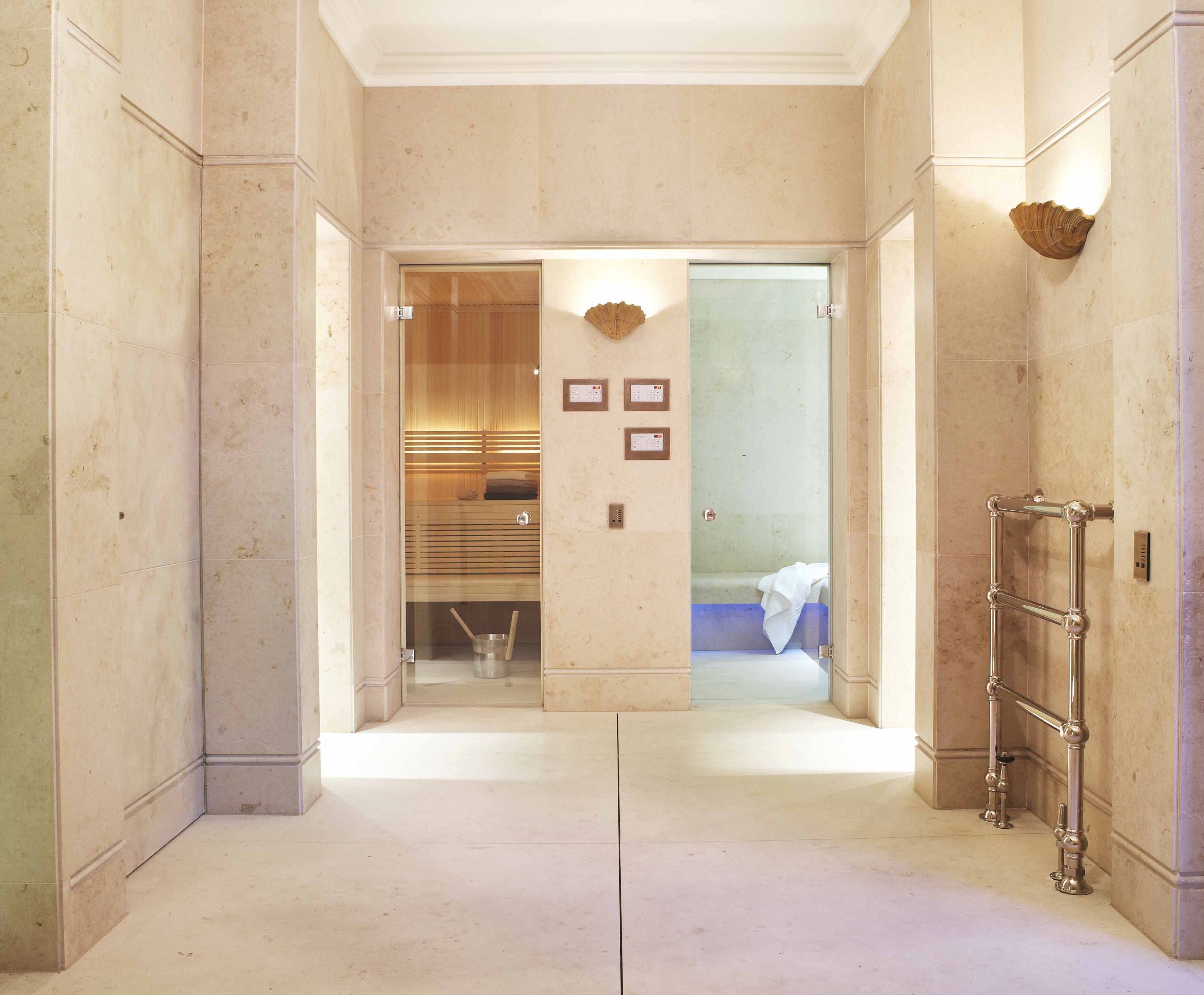 Bespoke sauna and steam room, private mansion, London Drom UK ESI