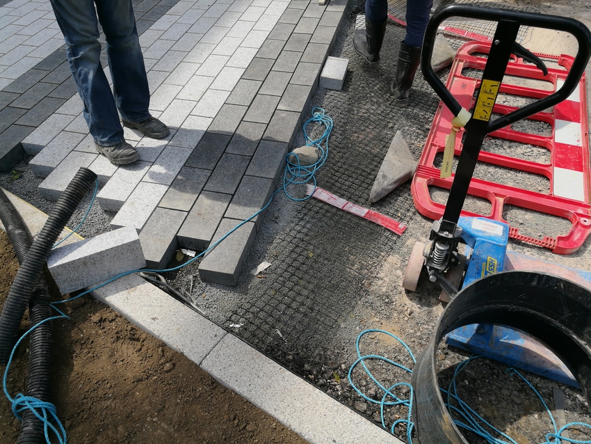 Paving mortars for distinctive granite paved entrance Steintec ESI