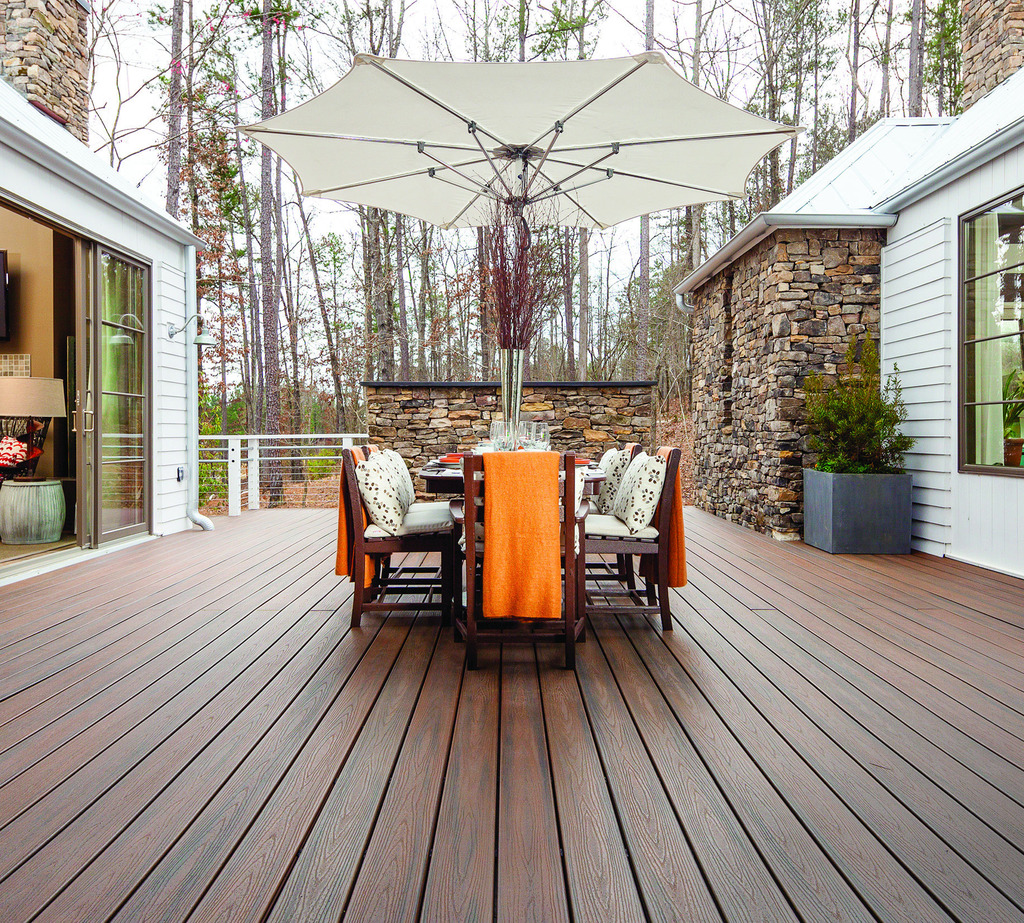 Trex® Transcend composite decking, distinctive woodgrain Howarth