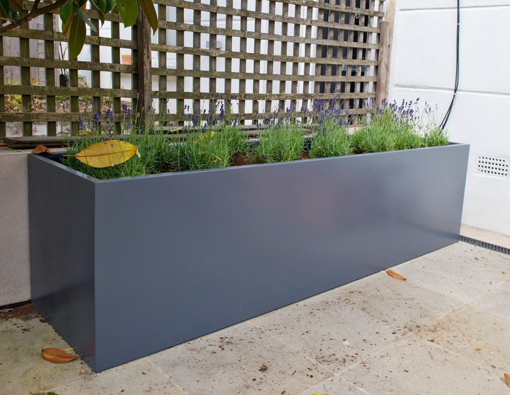 Bespoke modular planters for small intimate garden IOTA ESI
