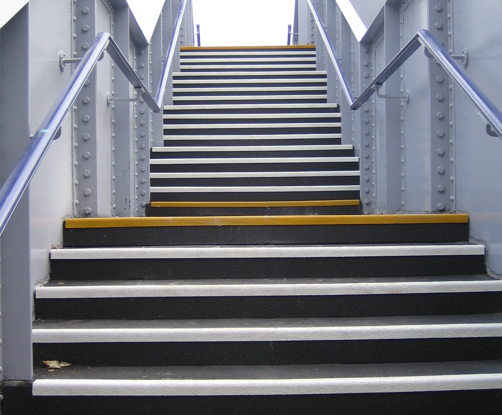 QuartzGrip™ antislip stair tread covers Step on Safety