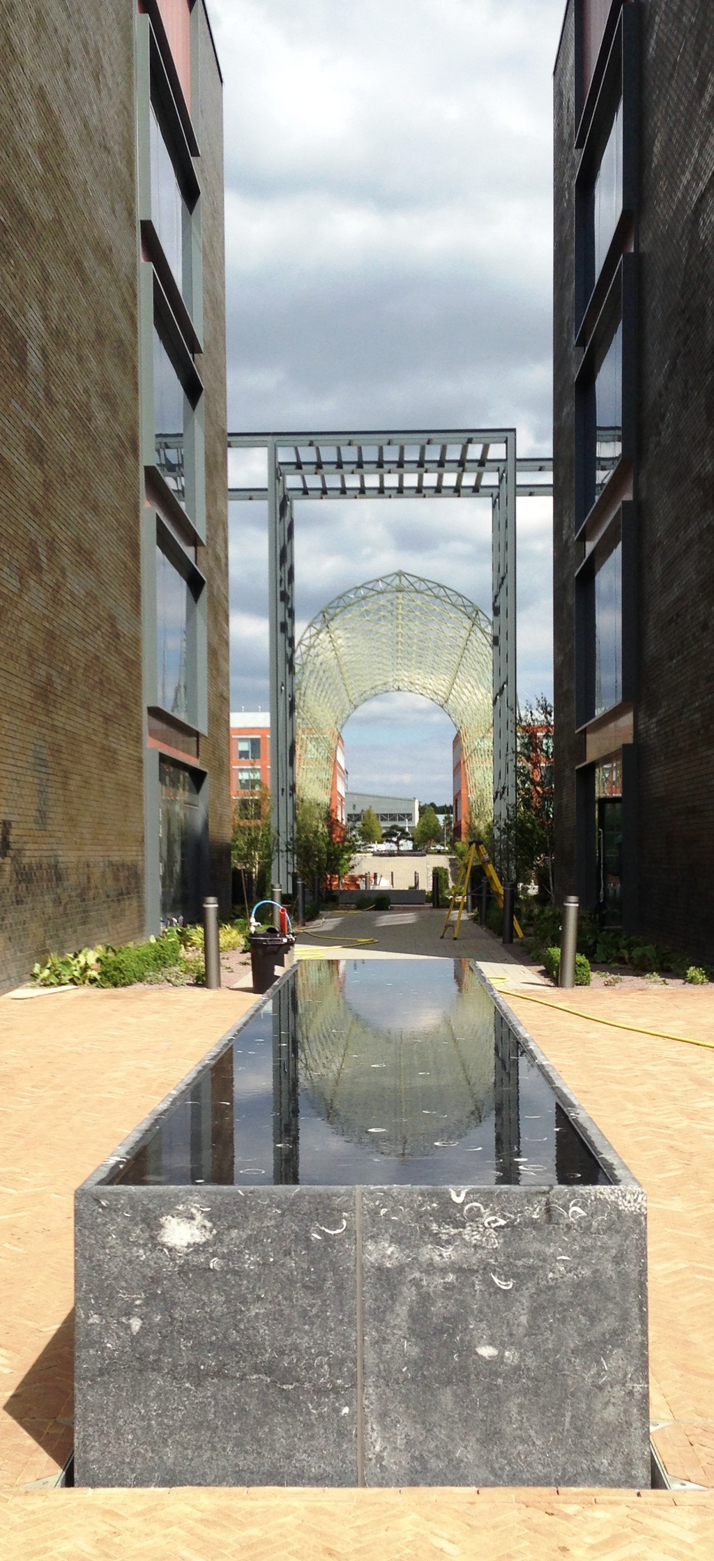 Water table feature, Farnborough Business Park Fountains & Features