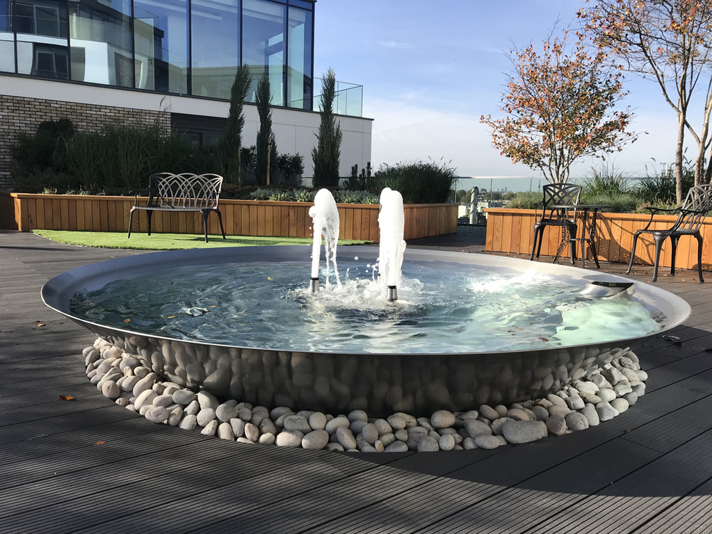 Stainless steel water feature with jets Chelsea Island Fountains & Features Ltd ESI