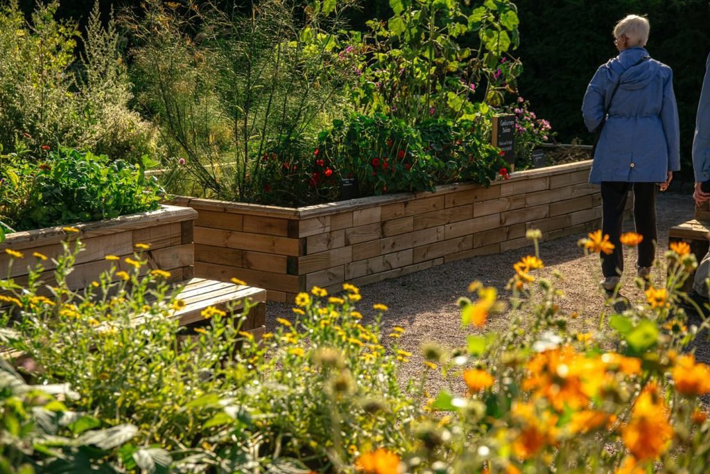 Raised planting beds for Saughton Park redevelopment WoodBlocX ESI