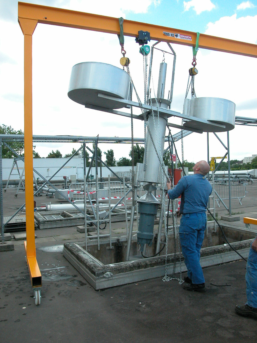 Aqua Turbo® FB foam aspirator and breaker Aquasystems International