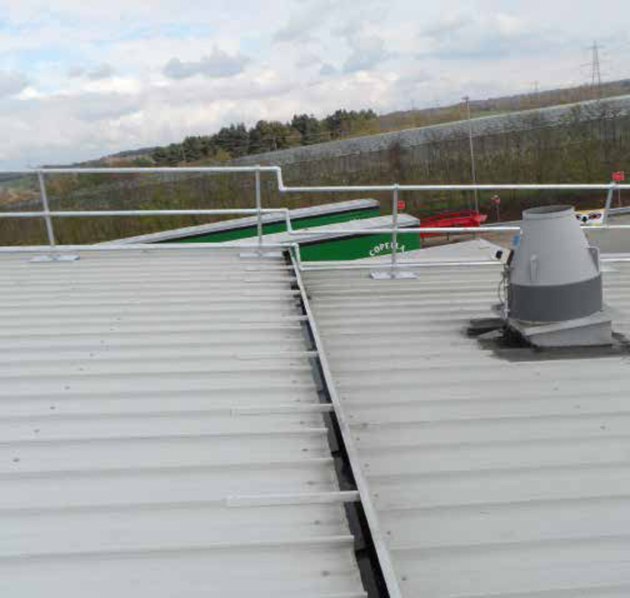 KeeGuard® freestanding roof edge guardrail system Safesite ESI