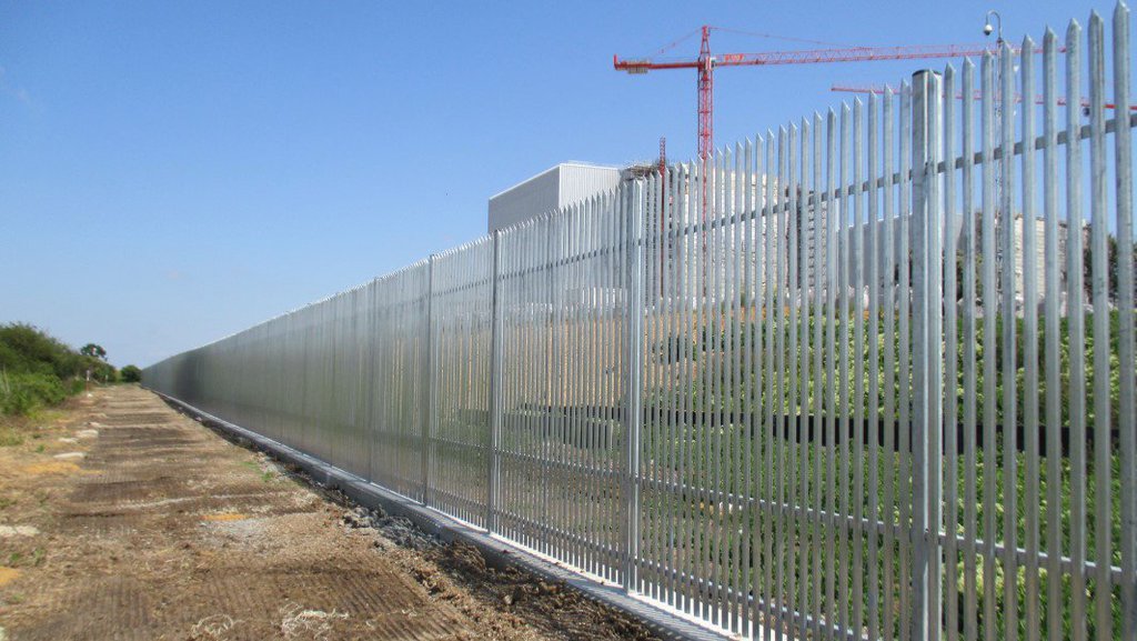 Steel palisade fencing secures nuclear power plant | Barkers Fencing