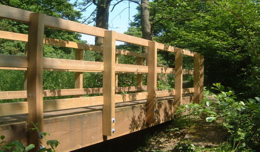 Timber kit footbridges