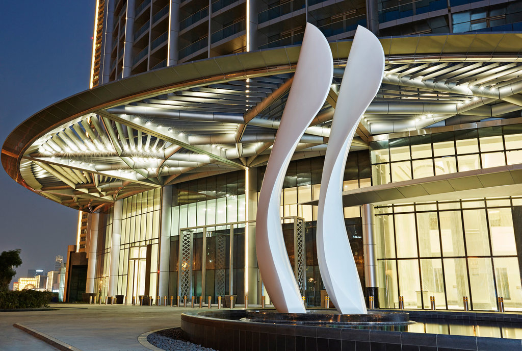 Dubai Wings sculpture visitors to hotel Barrell Sculpture