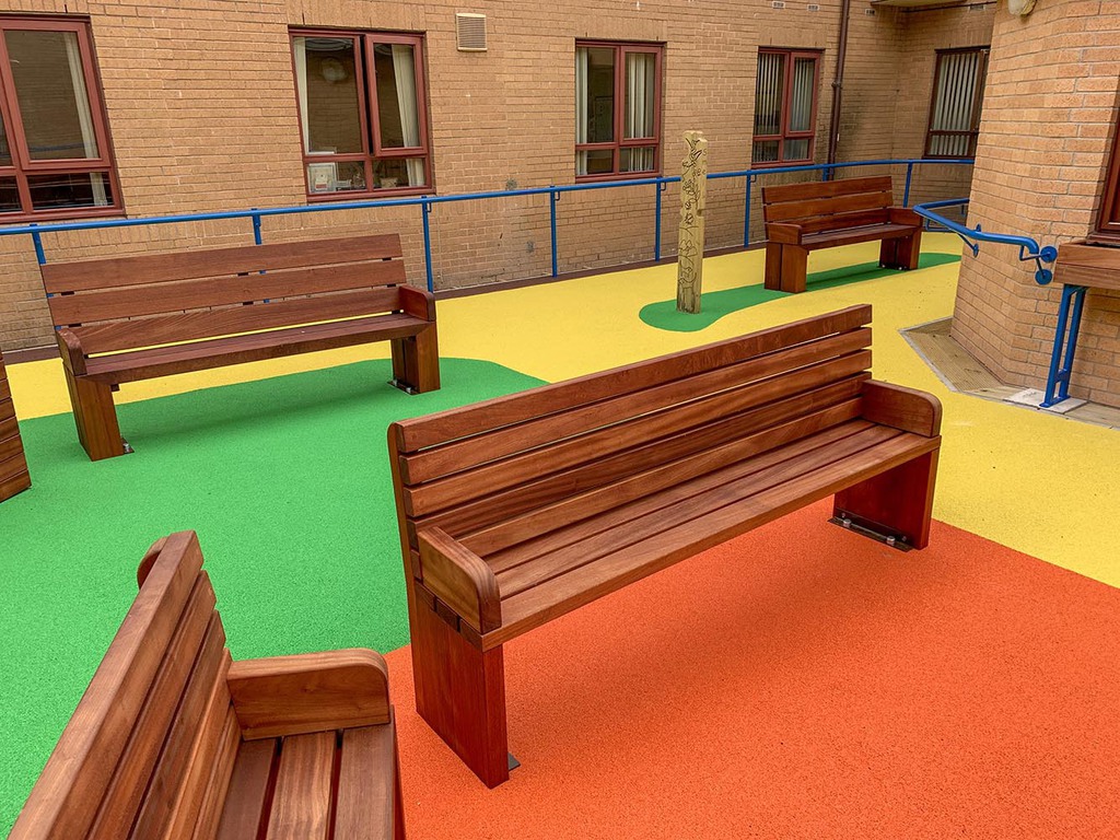 Dementiafriendly outdoor furniture for hospitals Bailey Streetscene