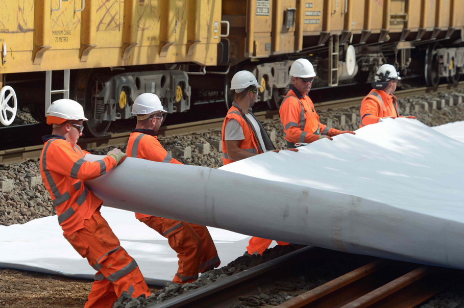 PW1 geotextile separator for railway trackbeds Terram ESI External