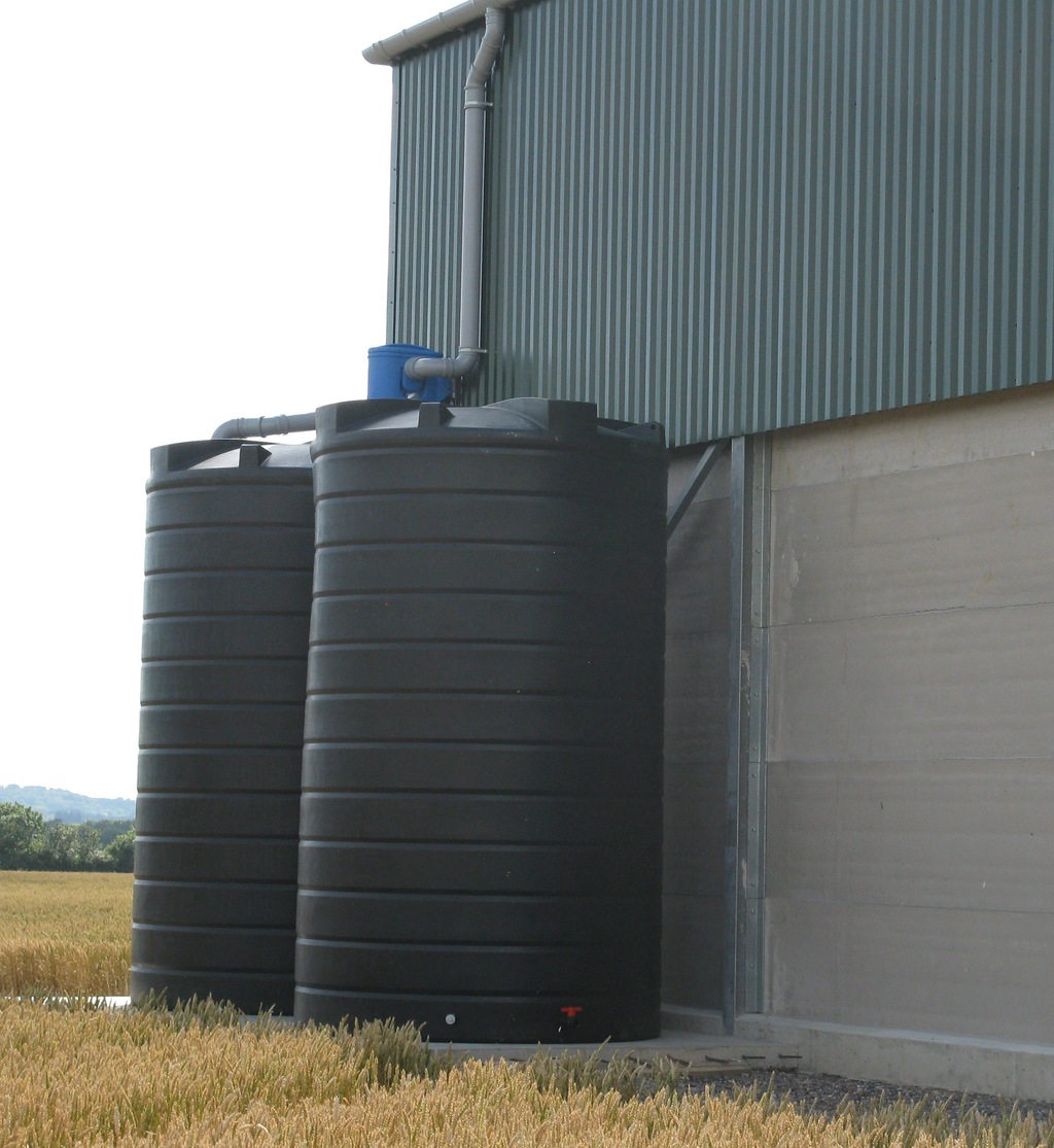 Vertical rainwater storage tanks (150-30,000L) | Enduramaxx | ESI ...