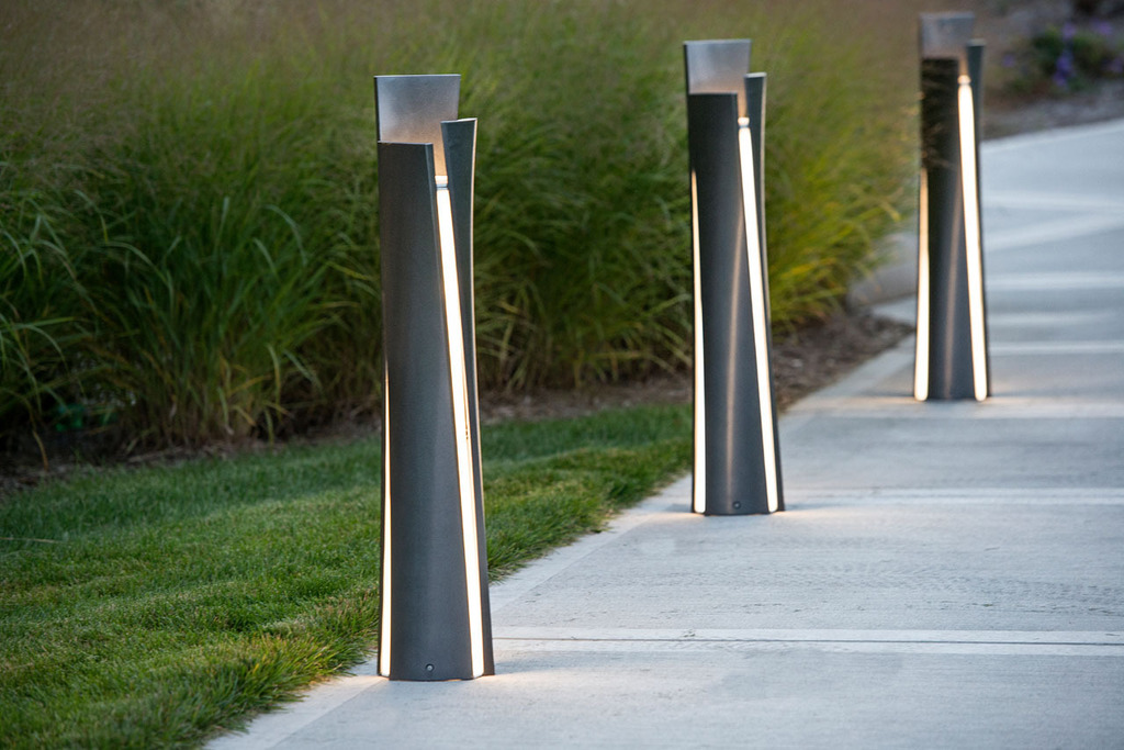 Guide Illuminated Bollard Artform Urban Furniture Esi External Works