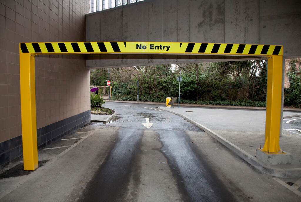 Ultra heavyduty fixed height barrier Height Barriers ESI External