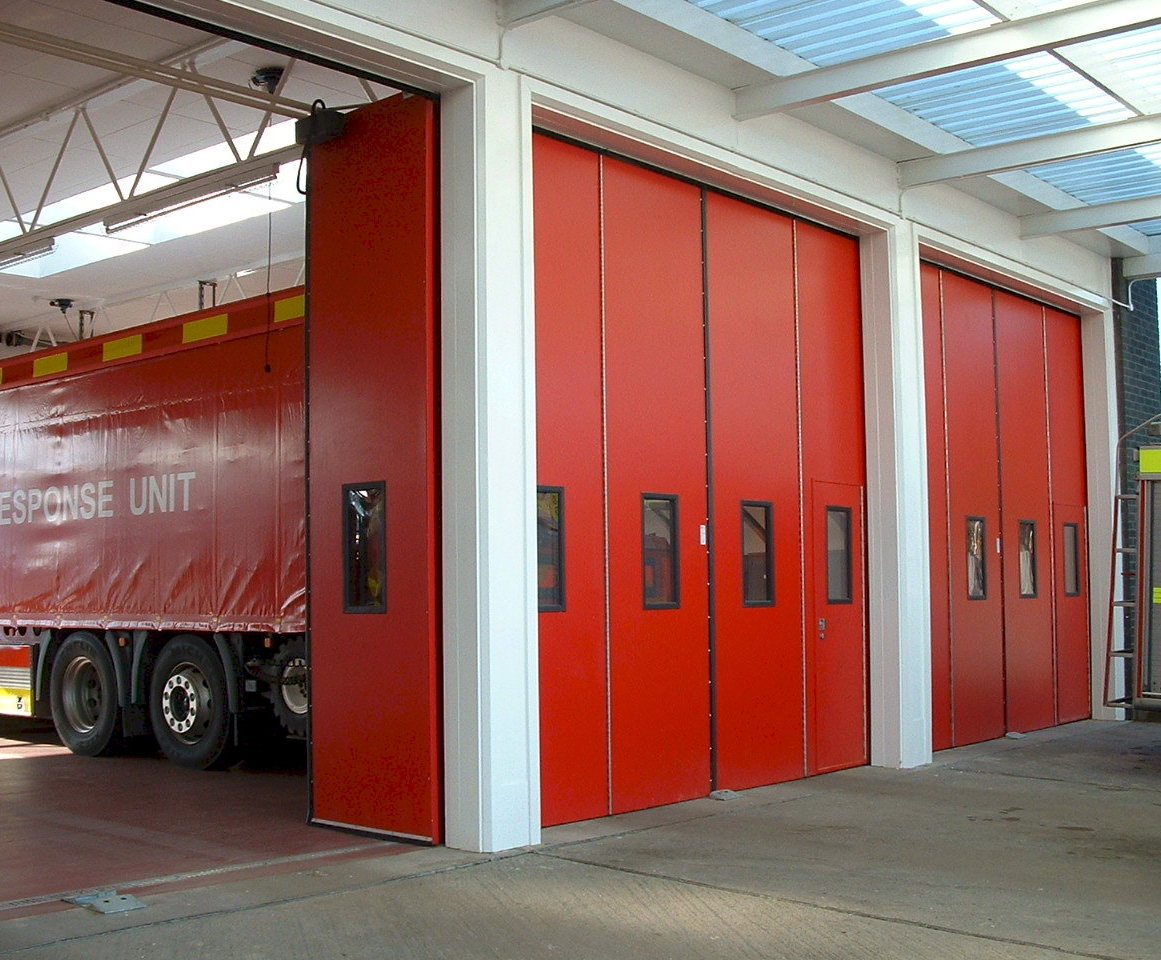 Thermafold 1000 insulated bifold doors Bolton Gate Company ESI Building Design