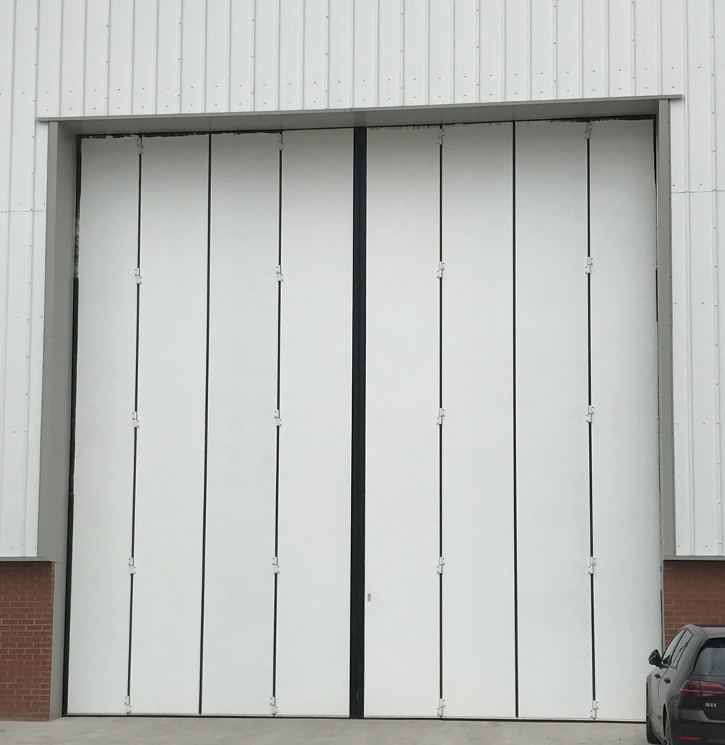 Thermafold 2000 tophung insulated folding doors Bolton Gate Company ESI Building Design