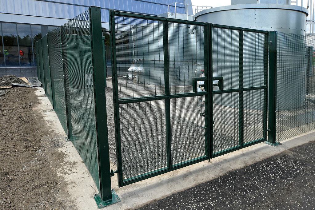 Welded mesh swing gates Heras UK ESI External Works