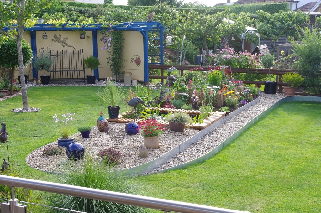 EverEdge galvanised edging for raised garden feature EverEdge ESI