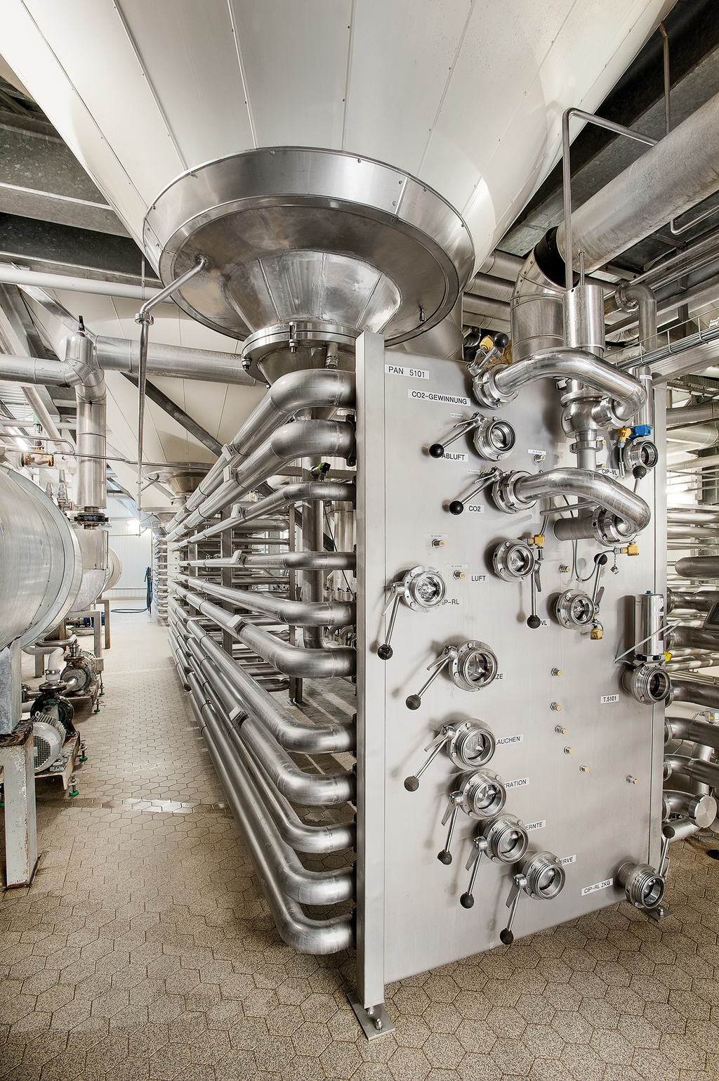 Air dosing system automates oxygenation of brewers' wort Bürkert