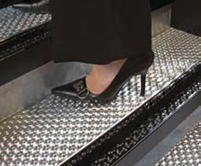 Type O5M heelproof stair treads Elefant Gratings ESI Building Design