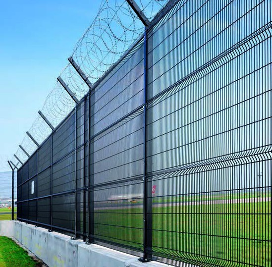 Ultimate Extra™ perimeter security, Manchester Airport | CLD Fencing ...