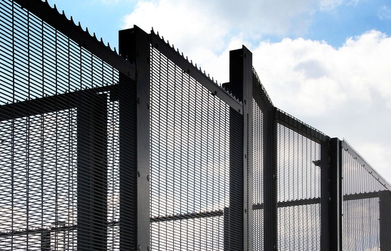 Securus S1 high security fencing for data centre