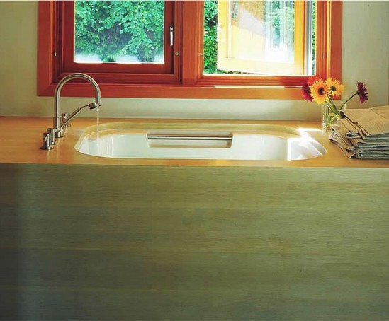 Imersa Japanese Style Deep Soaking Tub Design And Form Esi Interior Design 
