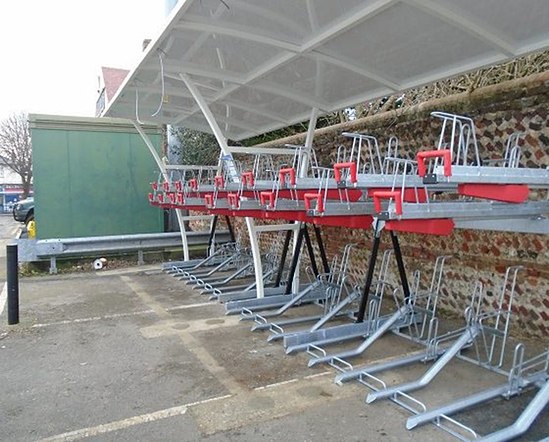CapaCITY two-tier bike rack with gas-assisted lifting