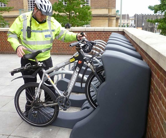 Streetpods secure bike stand