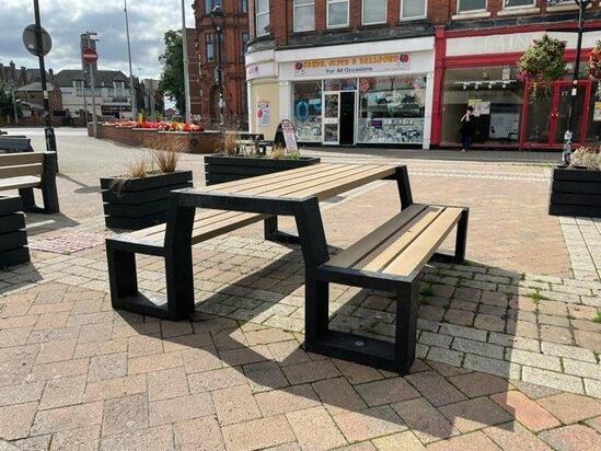 Matrix recycled picnic table set - Goole town centre
