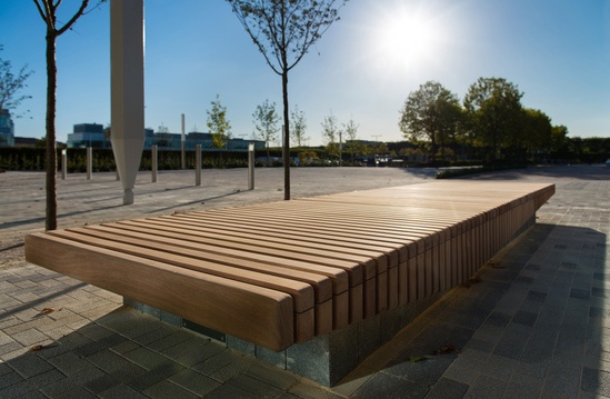 Illuminated benches for Stockley Park business park | Factory Furniture ...
