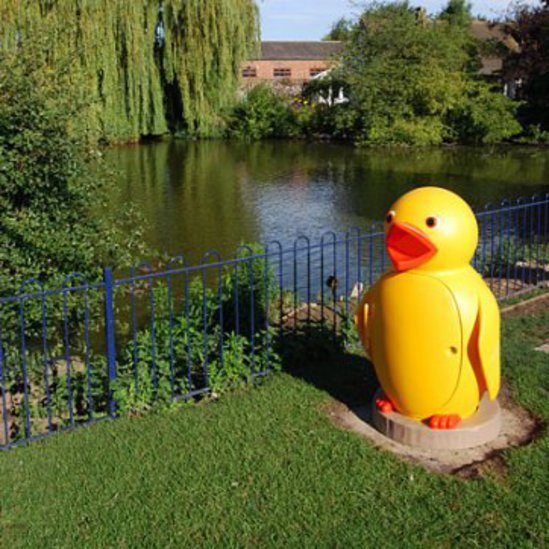 Bird educational litter bins with optional voice box Amberol ESI