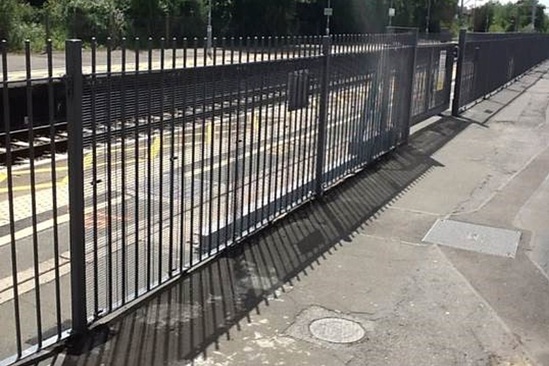 fence safety rails