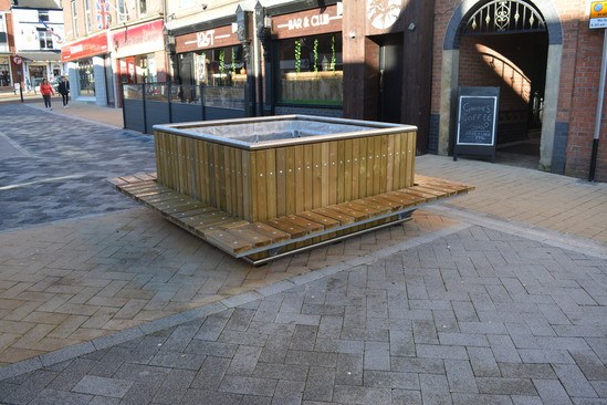 Stockport FSC redwood and stainless  planter with bench
