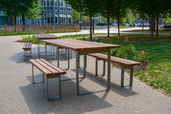 Huge bespoke seating unit for University campus park | Bailey ...