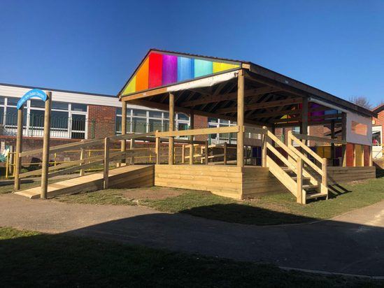 Bespoke outdoor classroom for Watling View School