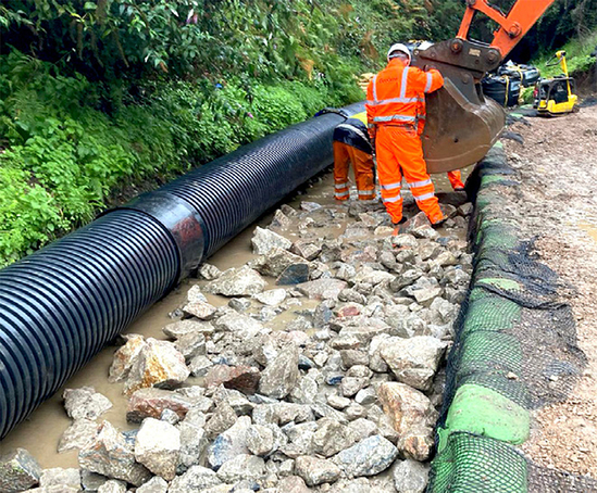 Vegetated wall for riverbank flood protection works | GeoGrow | ESI ...