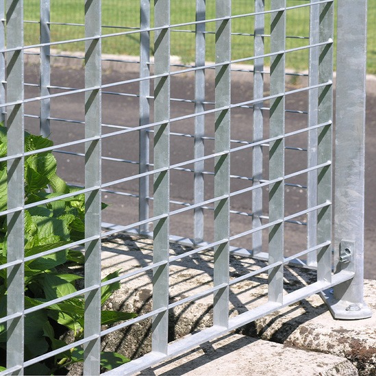 Torino pressure-locked steel grating fence | Lang+Fulton | ESI External ...