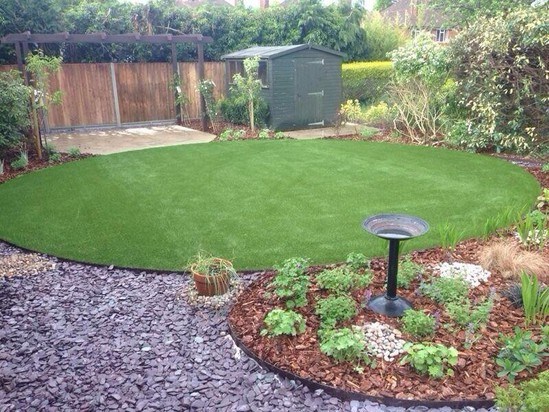 Metal Lawn Edging B&Q / Legacy Steel Edging for formal gardens in East Sussex ... : The product features a traditional hoop topped rectangular design;