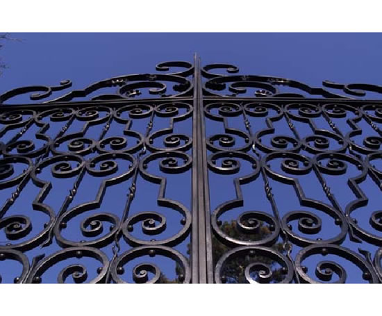 Bespoke decorative metal gates | Hammer & Tongs | ESI External Works
