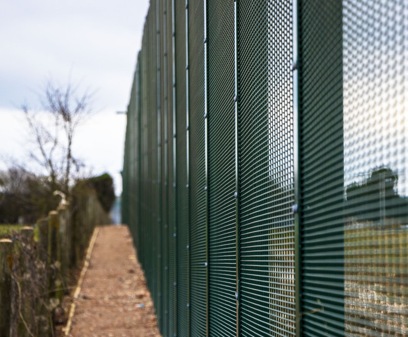 Highsecurity fencing for major UK defence manufacturer CLD Fencing