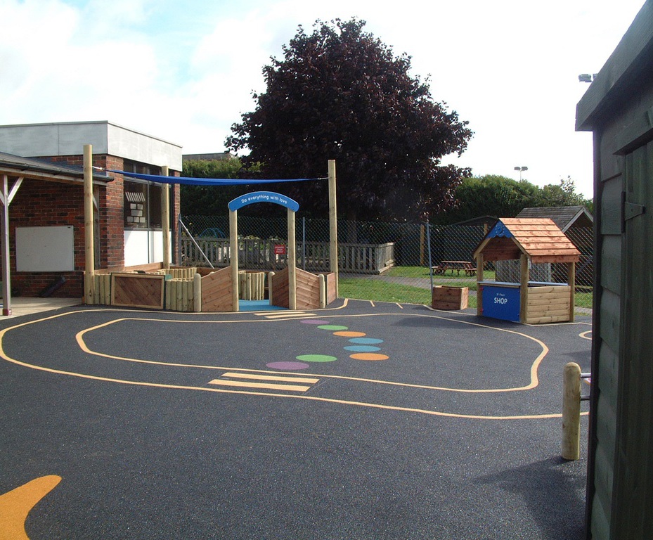 Playground roadways for safer surfacing or tarmac | Setter Play | ESI ...