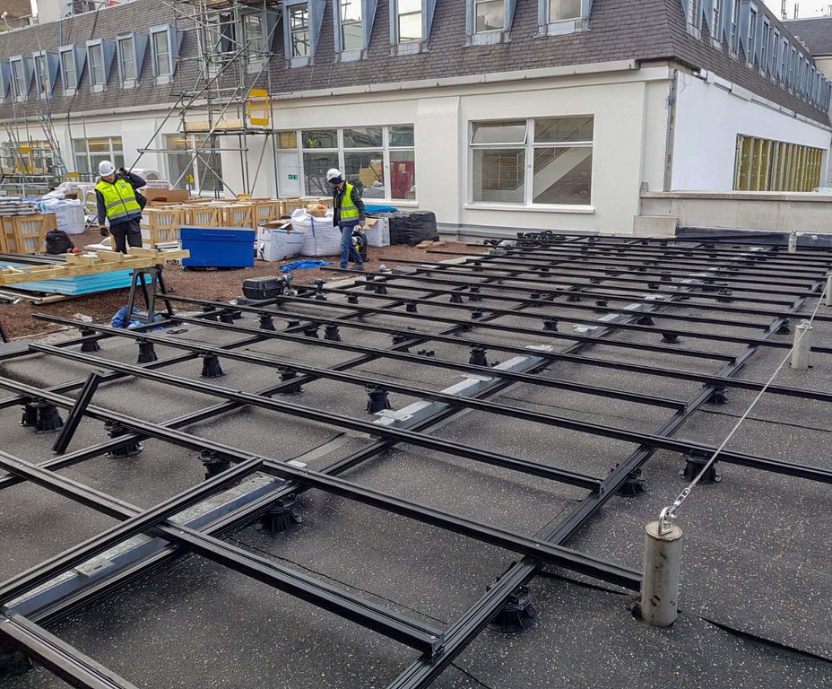 ALUrail and pedestal system for Selfridges' roof terrace Buzon UK