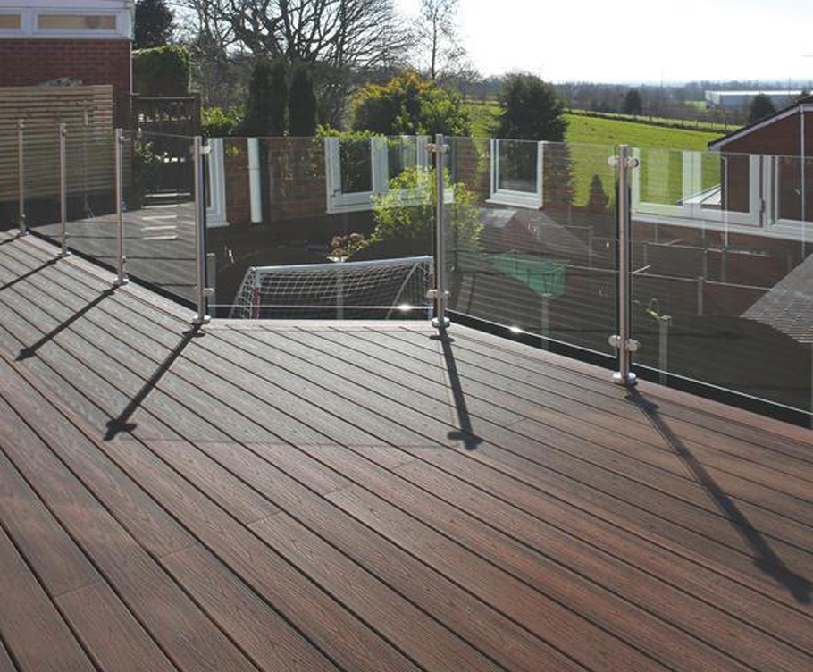 Trex® Transcend composite decking, distinctive woodgrain Howarth