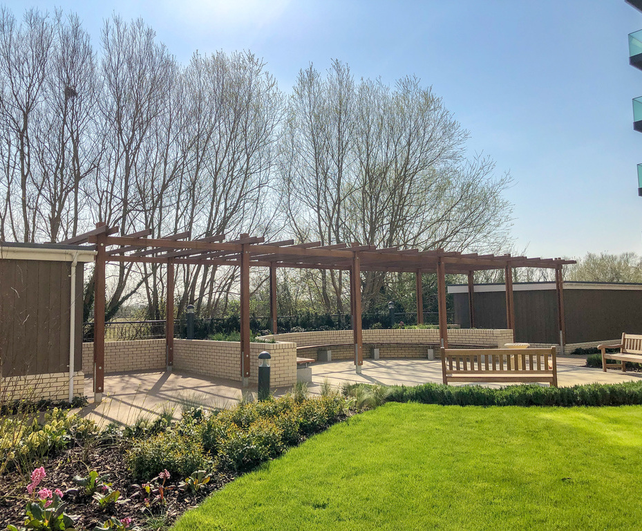 Timber Pergola & Curved Bench for Residential Courtyard | Langley