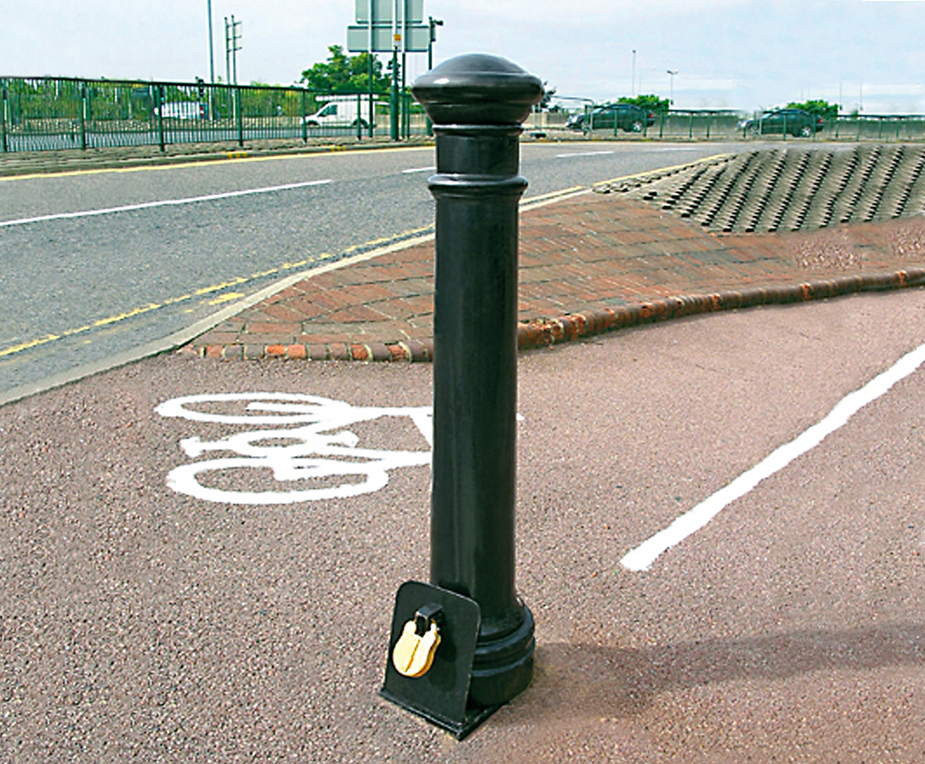 MAN536 Manchester cast iron bollard | Furnitubes International | ESI ...